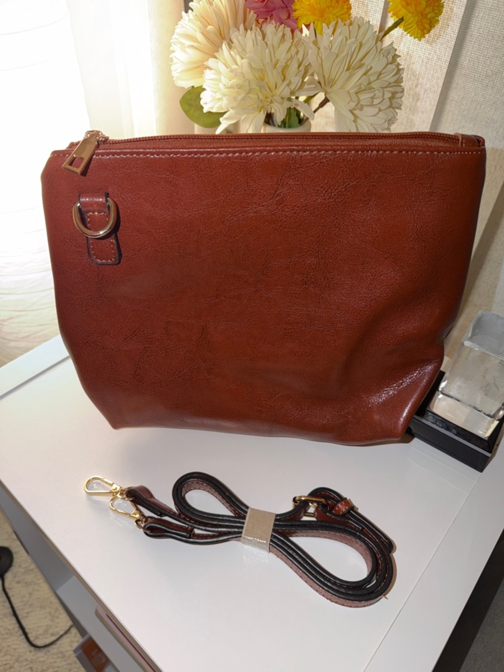 Brown Leather Crossbody Bag with Adjustable Strap